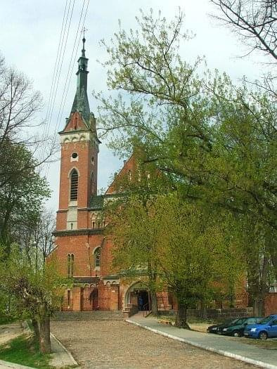 Wąwolnica - kościół św. Wojciecha