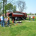 W miesiącu ochrony przeciwpożarowej, a dokładnie 09.05.2006 na boisku sportowym w Czepielowicach odbyło się spotkanie dzieci z klas 1-6 tutejszej szkoły ze strażakami z naszej OSP. Na spotkaniu miała miejsce krótka prezentacja wyposażenia naszego Jelcz...