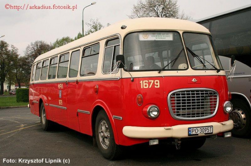Autobus marki JELCZ 043, Zabudowa powstała przy kooperacji JZJ jELCZ & kAROSA
Jelcz 043 , mógł zabrać 52 pasażerów (42 fotele stałe i 10 składanych). Silnik umieszczony nad przednią osią, miał pojemność 11800 cm3, rozwijał moc 160 KM (117,6 kW) prz...