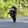 Oto kolejny dawca organów Tom pokazuje jak sie zawodowo jezdzi na baku przy 120 km/h hmmm (ładna pogoda) #rzeszów #motocykle