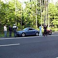 Łycha mówi Kiesowi jak ma jechac i w którym momencie ma właczyc dwa i na koło. A co ten Grozny Iwan znowu chce chyba ktoś mu zabrał motor :-)