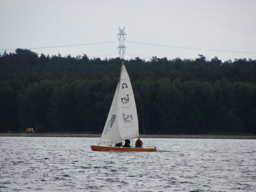 Testujemy nowe żagle do Omegi #omega #rsi #żagle #ZalewRybnicki #zalew #branding #łódka #rybnik
