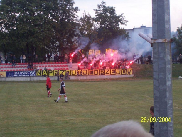 AKS Busko - NAPRZÓD JĘDRZEJÓW 2004 (2)