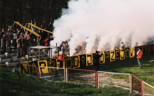 NAPRZÓD JĘDRZEJÓW - AKS Busko 2005r (3)